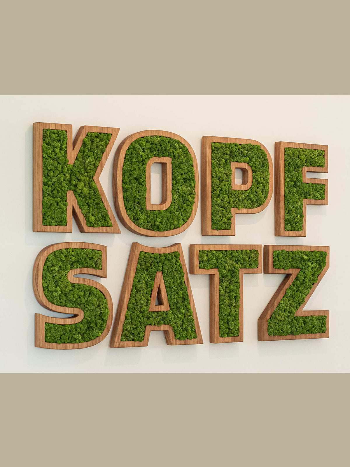 Kopfsatzlogo aus massiven Eichenbuchstaben, 4 cm stark, mit Islandmoos ausgelegt, im Corporate Design der Firma an der Wand montiert. Wenn du dich also Fragst wo du deine Logo aus holz bauen lassen kannst, bist du bei MIAT genau richtig.