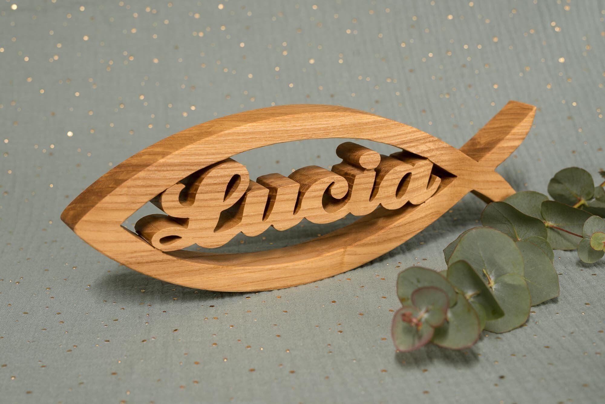 Geschenk zur Konfirmation persönlicher Christenfisch mit Name aus Holz | Geschenkidee fürPatenkind | Fisch aus Holz | für Jungen und Mädchen - miat-holz-design